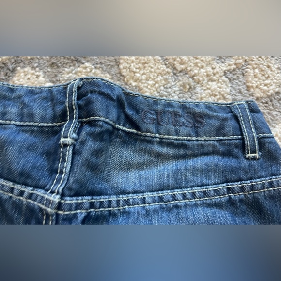 Y2K mini skirt by guess size medium. - Picture 4 of 9